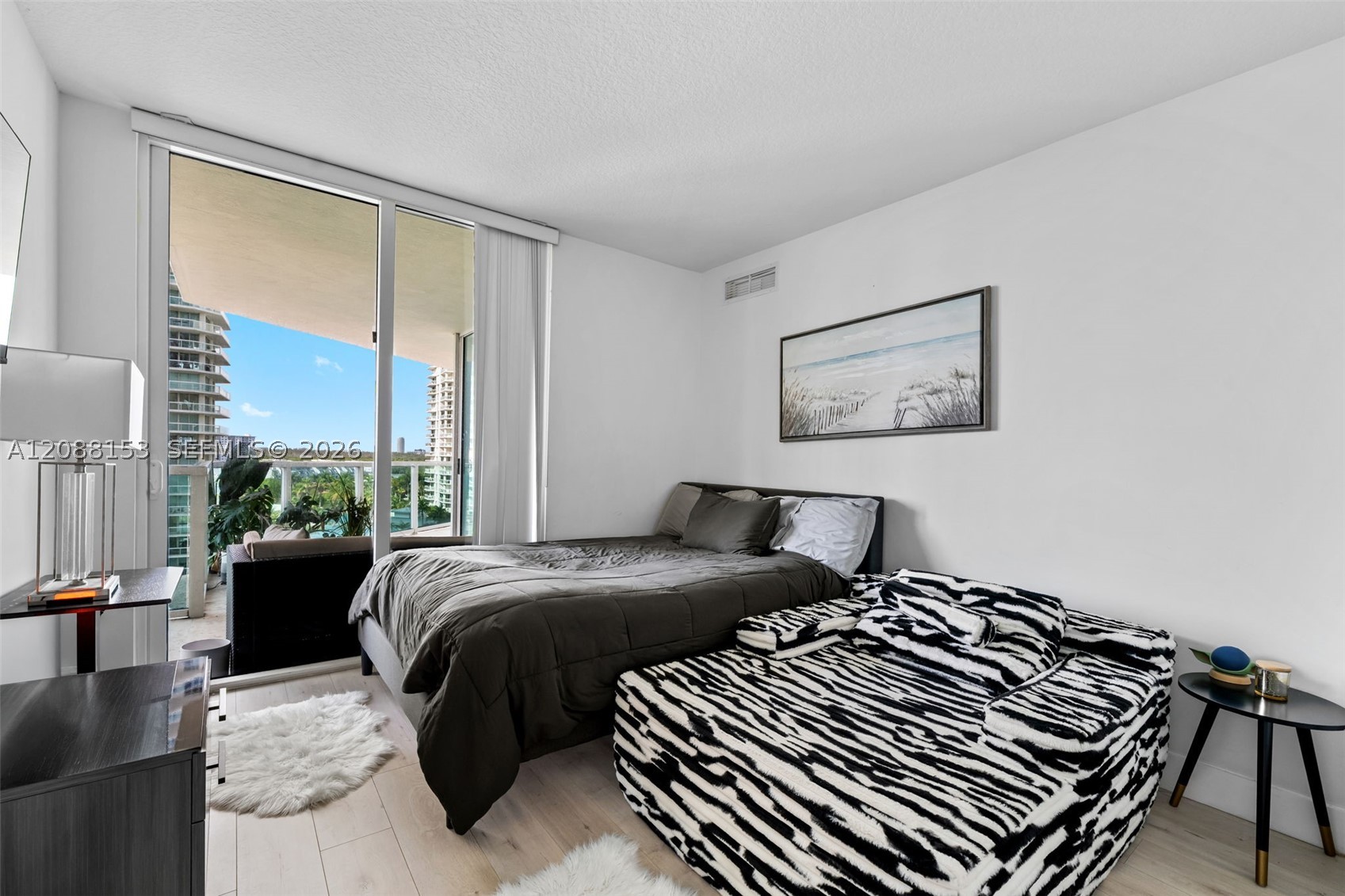 image St Tropez Sunny Isles24