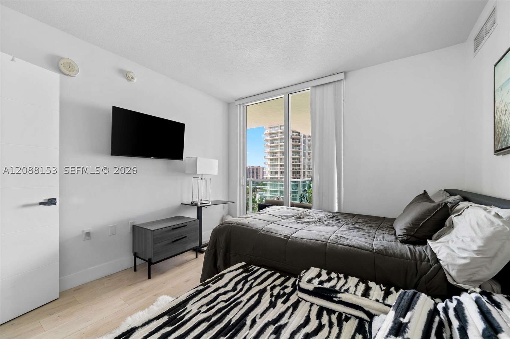 image St Tropez Sunny Isles25