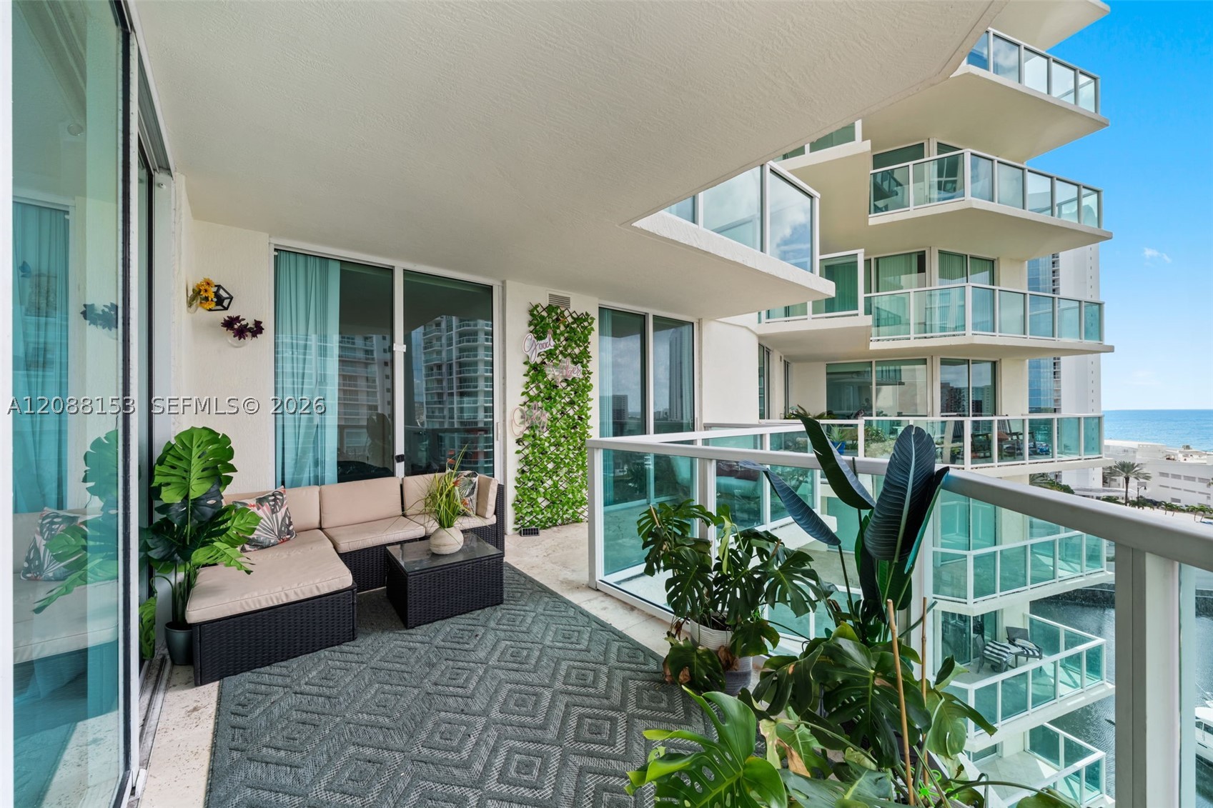 image St Tropez Sunny Isles32