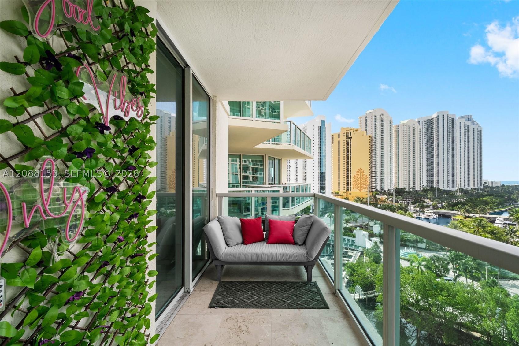 image St Tropez Sunny Isles33
