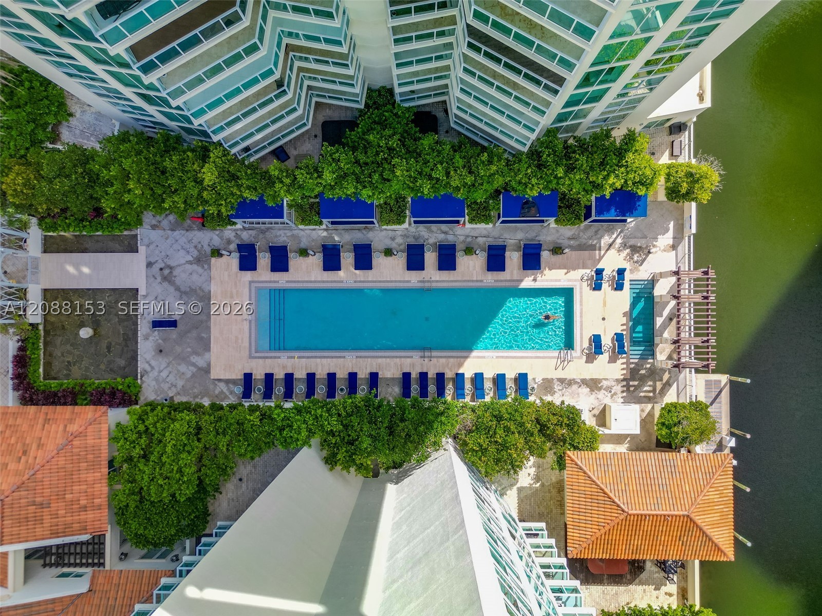 image St Tropez Sunny Isles50