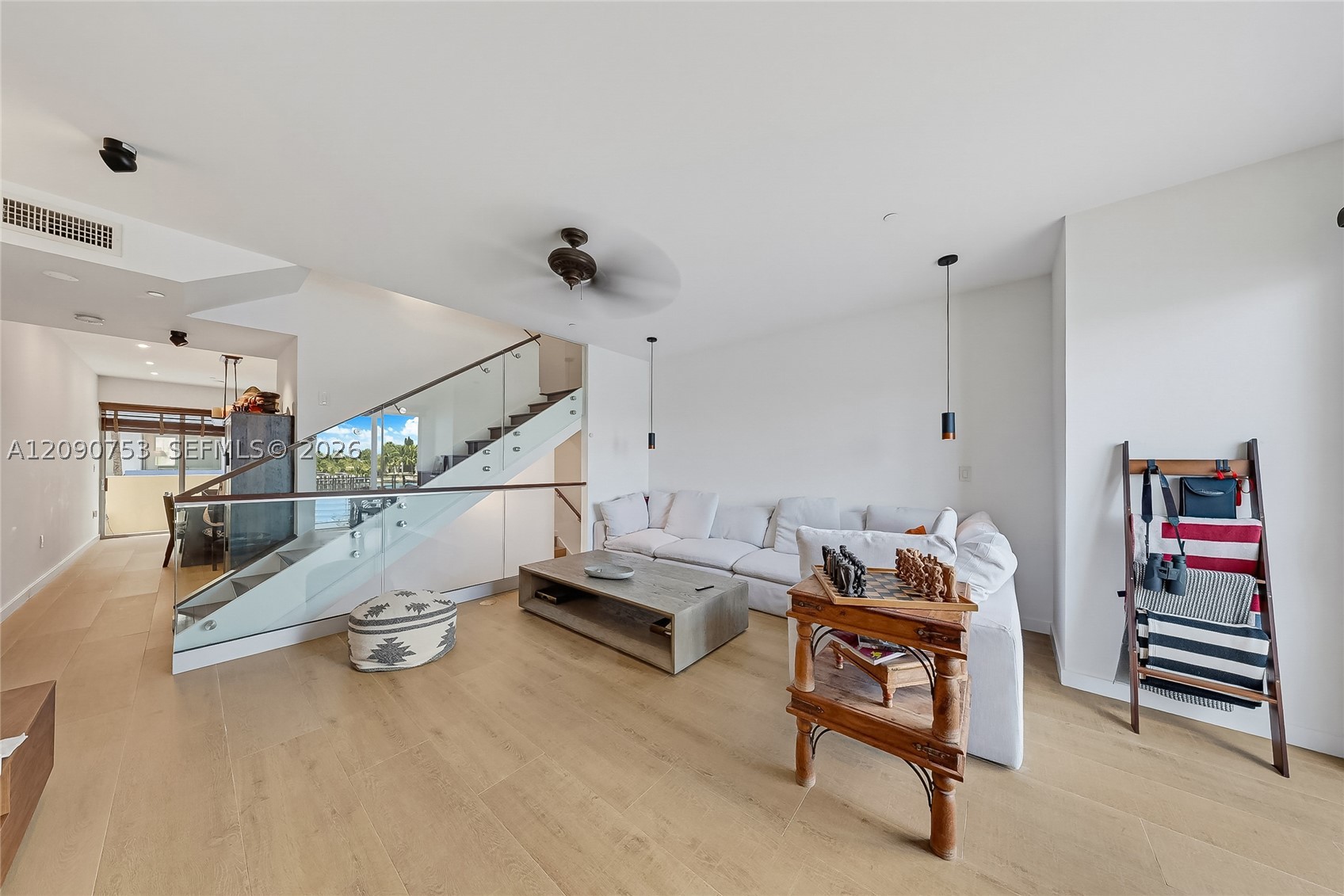 187/4 N Shore Dr #4 Miami Beach, FL 33141