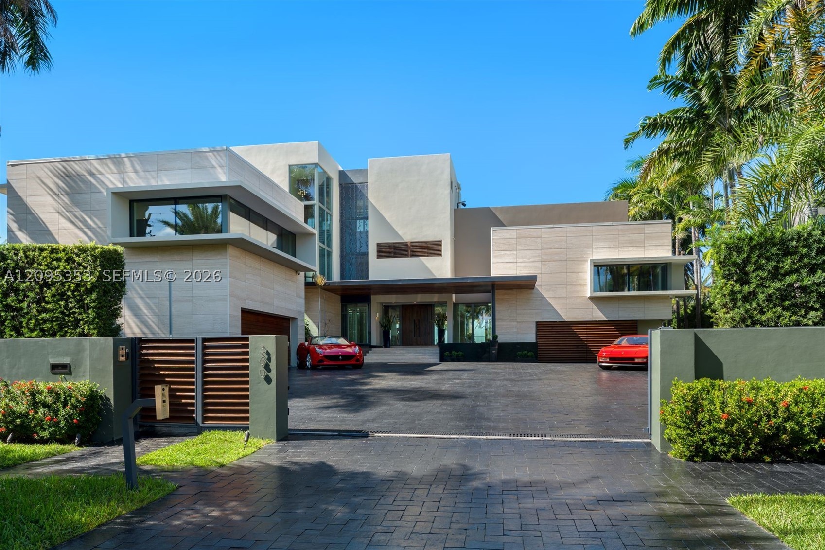 360 Harbor Dr Key Biscayne, FL 33149