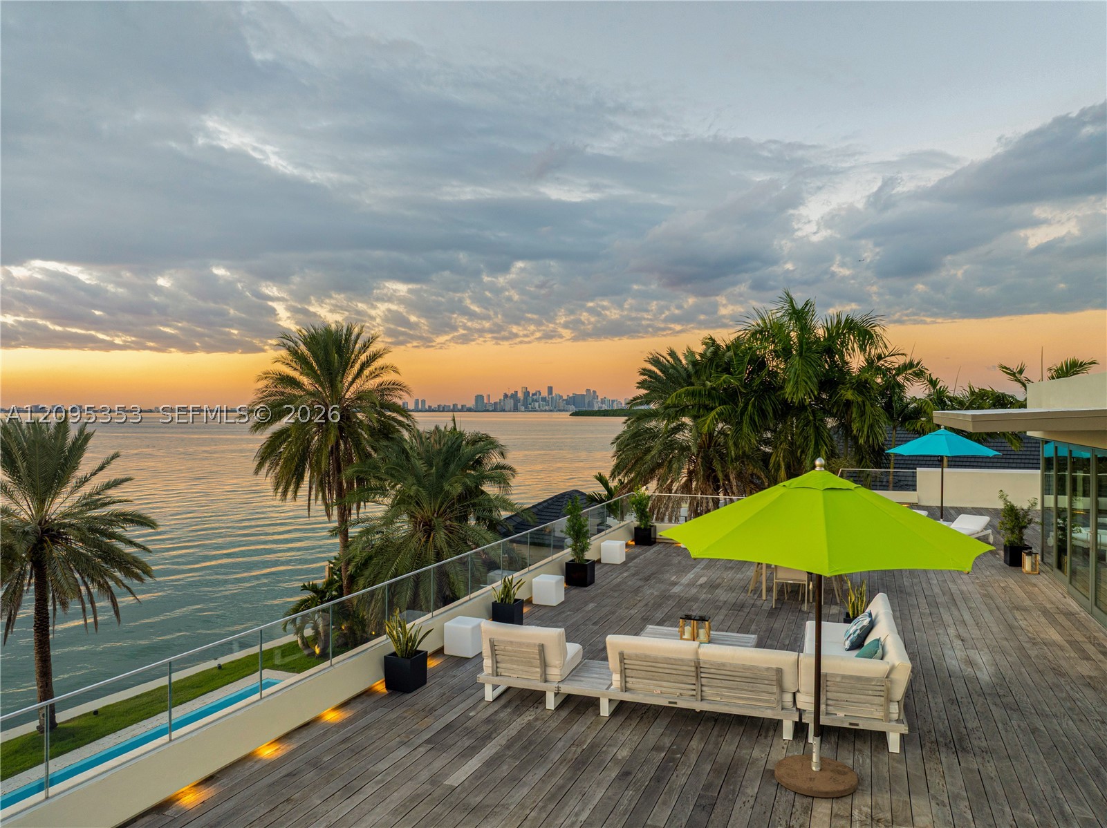 360 Harbor Dr Key Biscayne, FL 33149