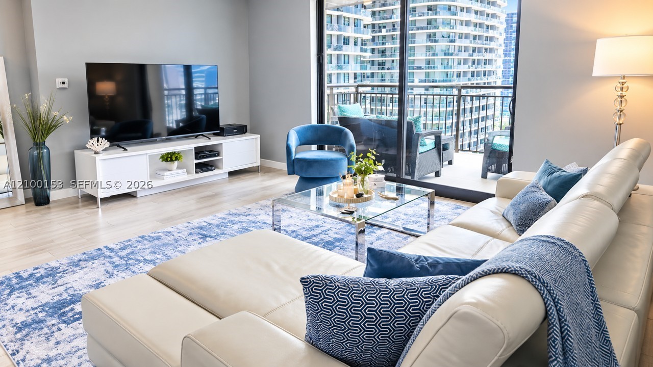 image Nine at Mary Brickell Village0