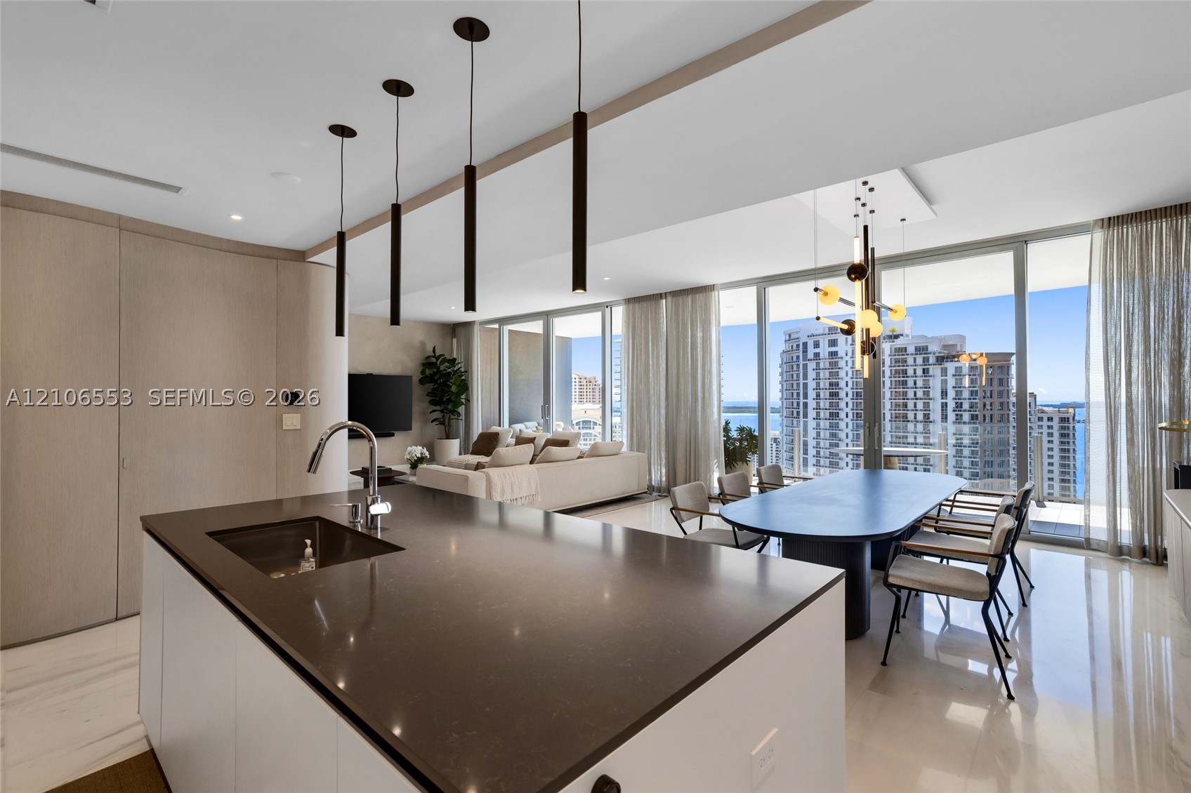 image Aston Martin Residences9