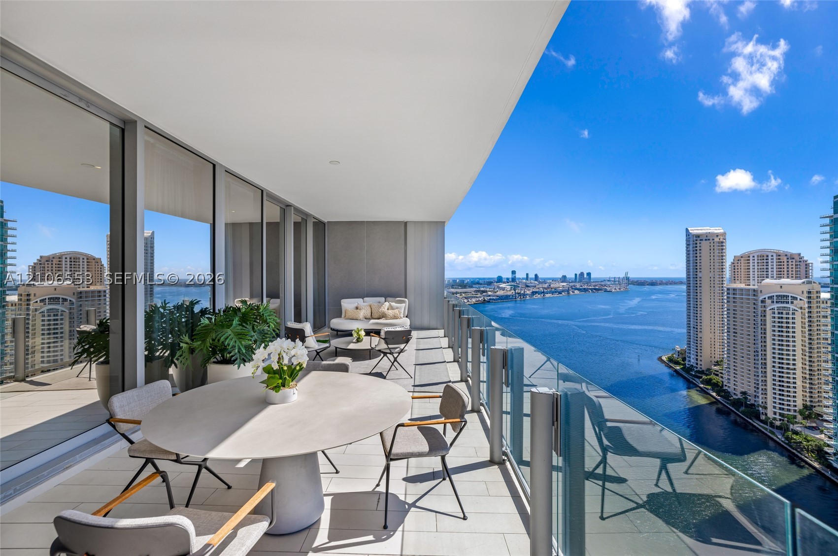 image Aston Martin Residences1