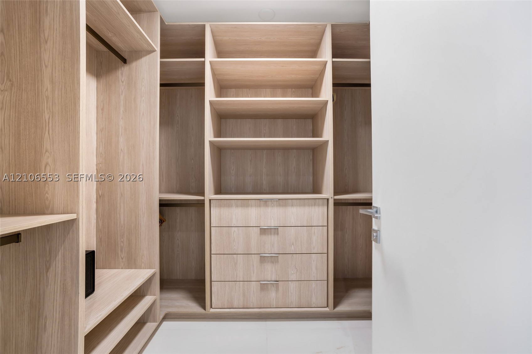 image Aston Martin Residences23