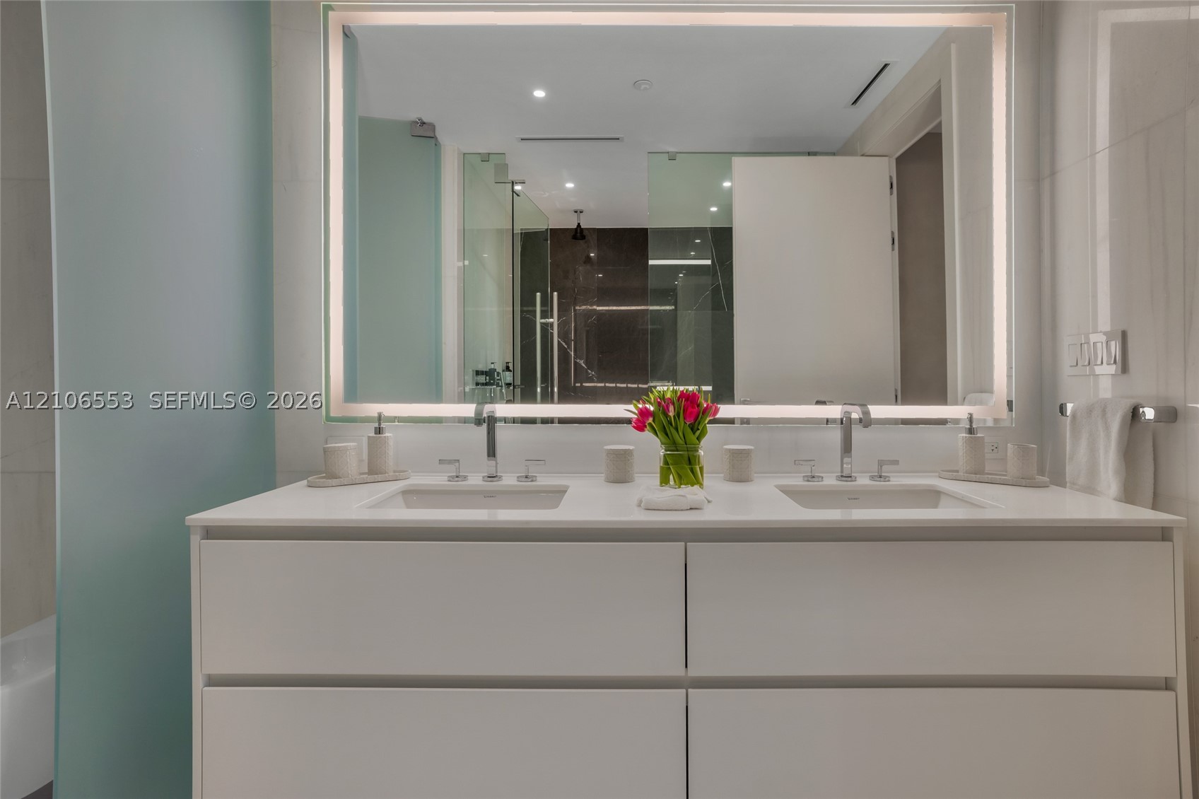 image Aston Martin Residences25