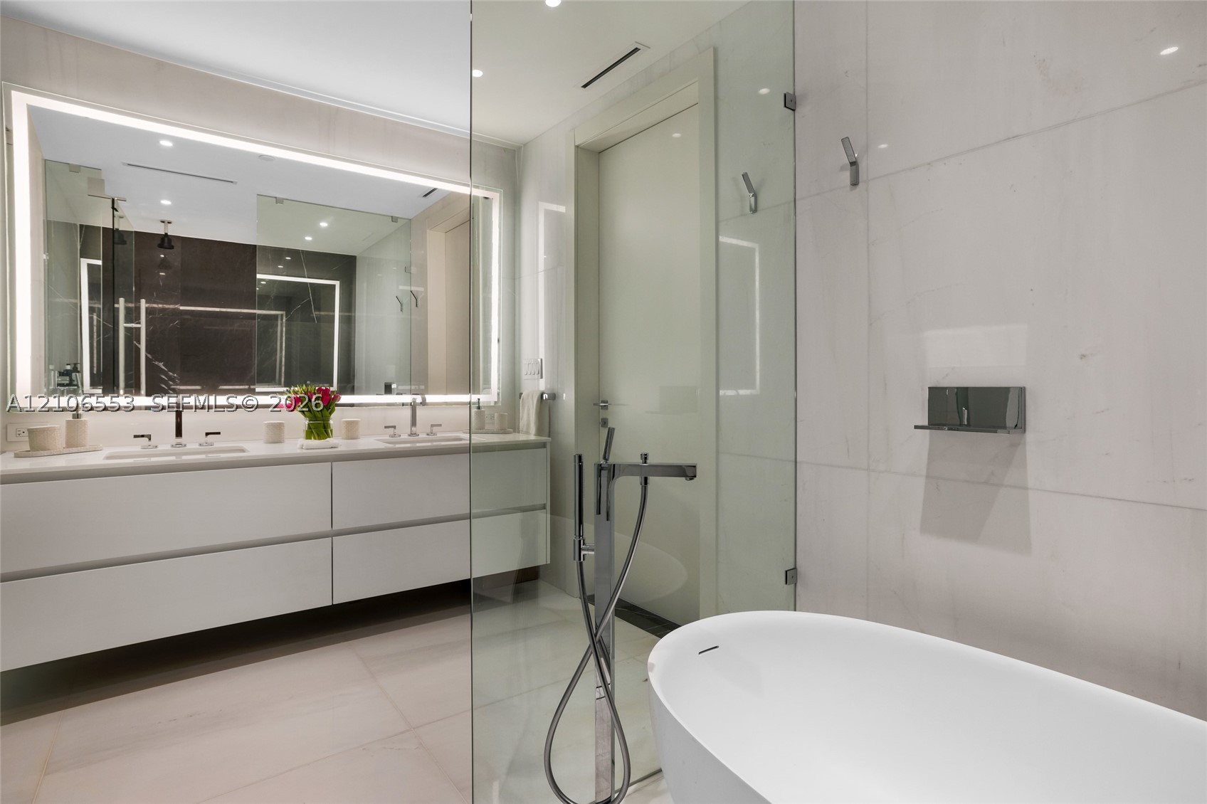 image Aston Martin Residences29