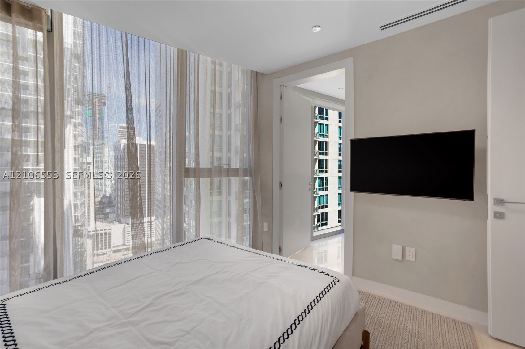 image Aston Martin Residences31