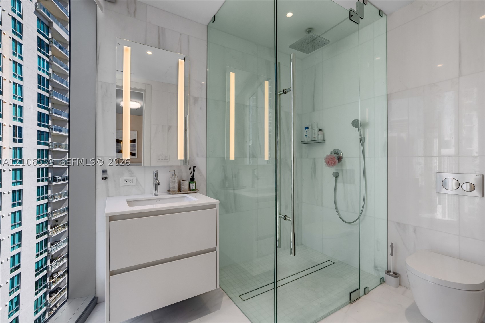image Aston Martin Residences32