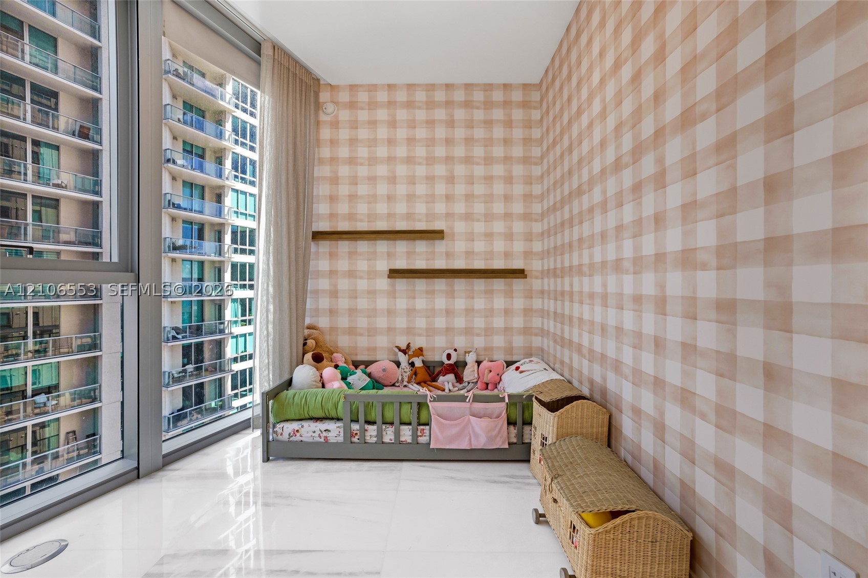 image Aston Martin Residences35