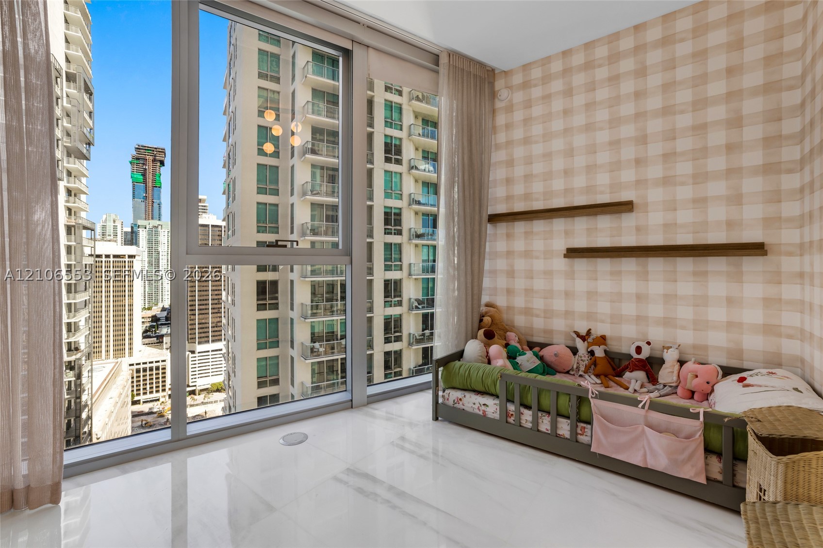 image Aston Martin Residences36