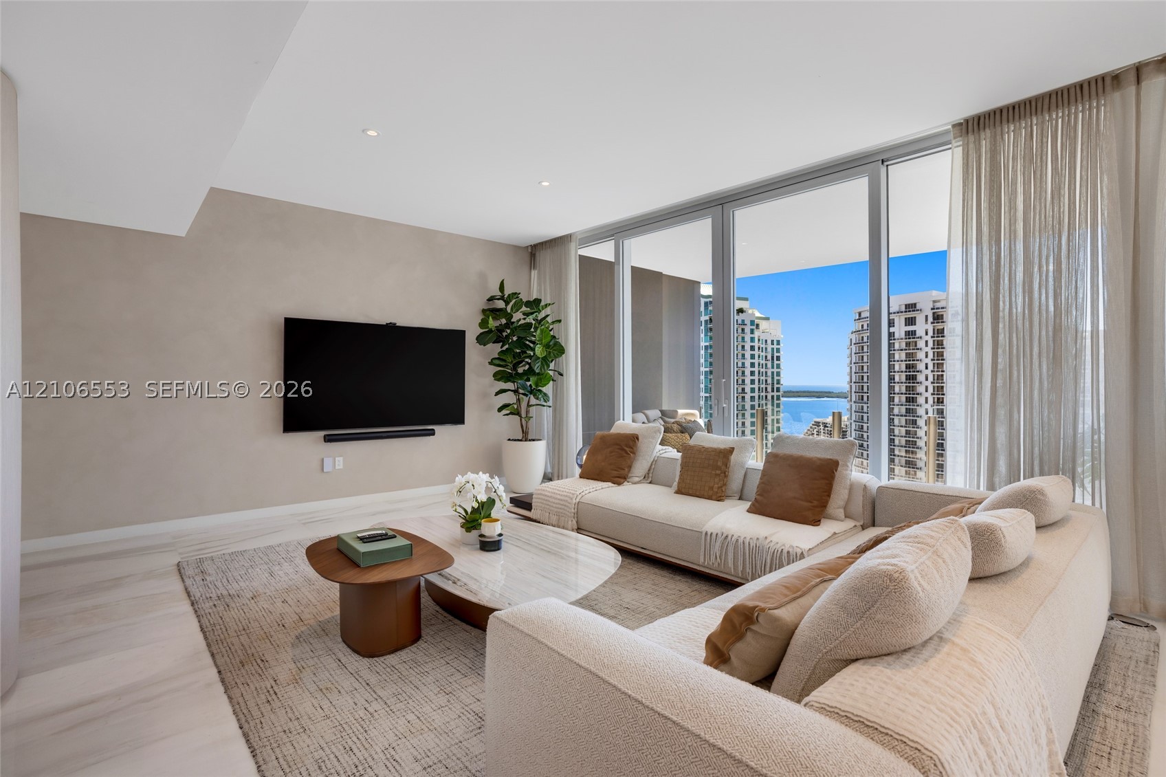 image Aston Martin Residences41