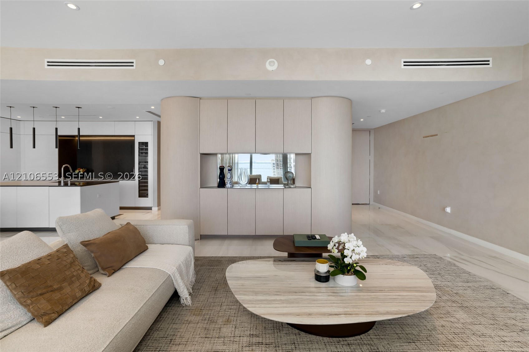 image Aston Martin Residences43