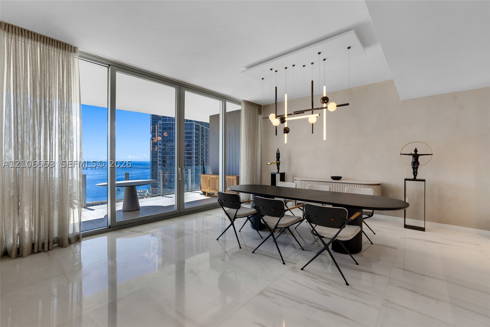image Aston Martin Residences44