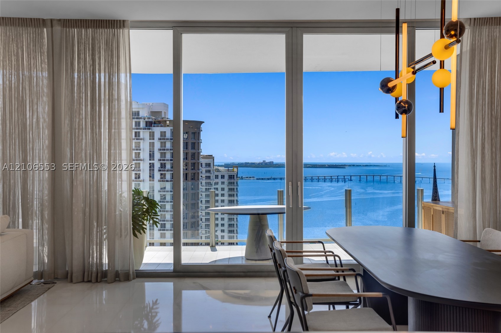 image Aston Martin Residences46