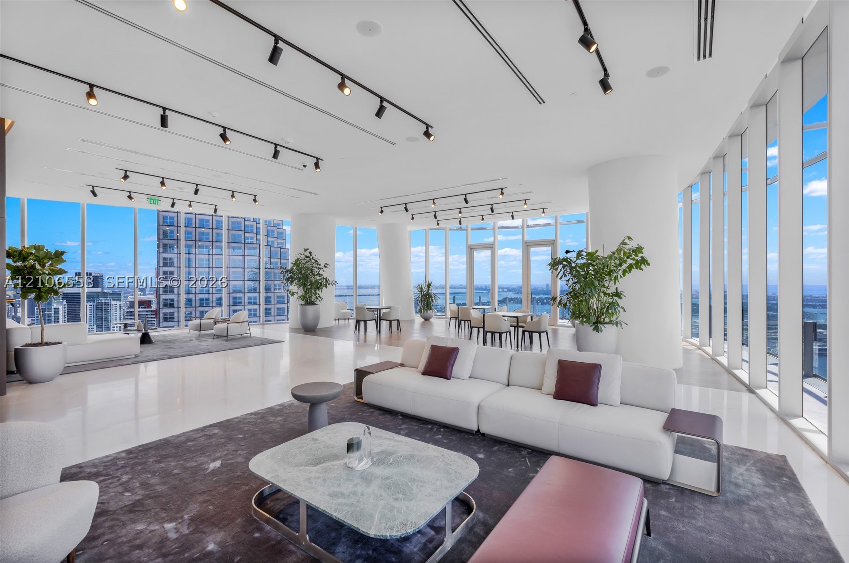 image Aston Martin Residences63