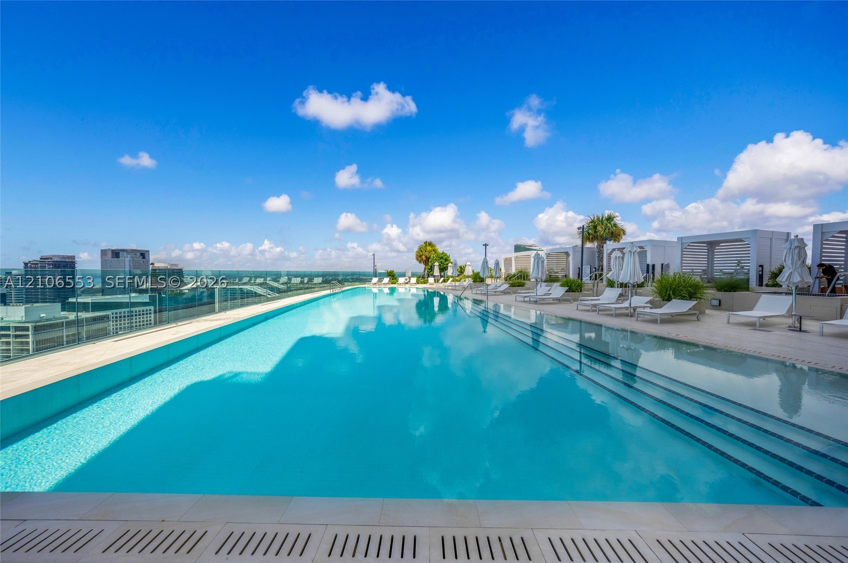 image Aston Martin Residences67