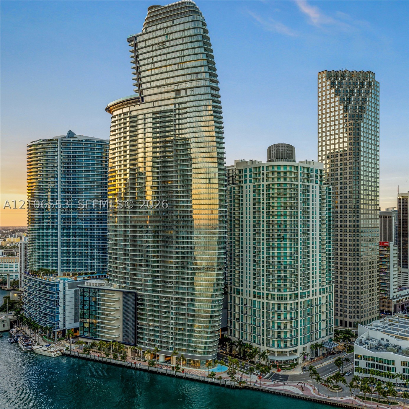 image Aston Martin Residences71