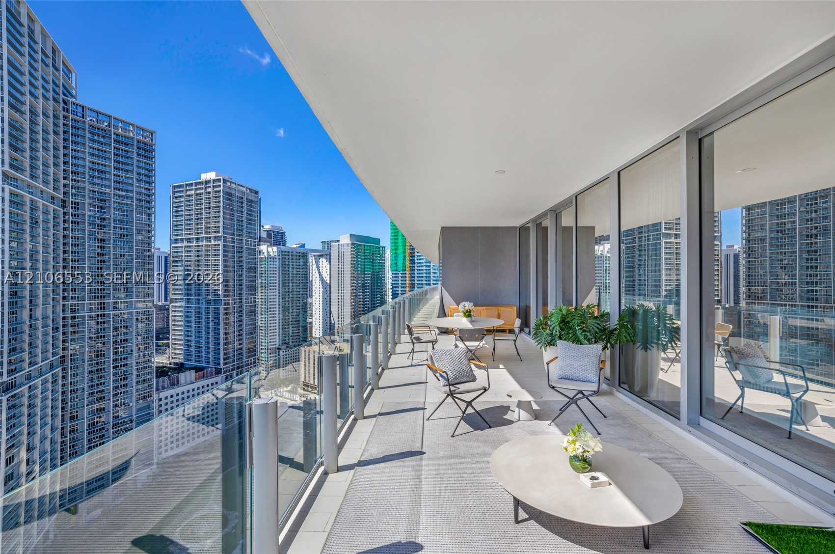 image Aston Martin Residences7