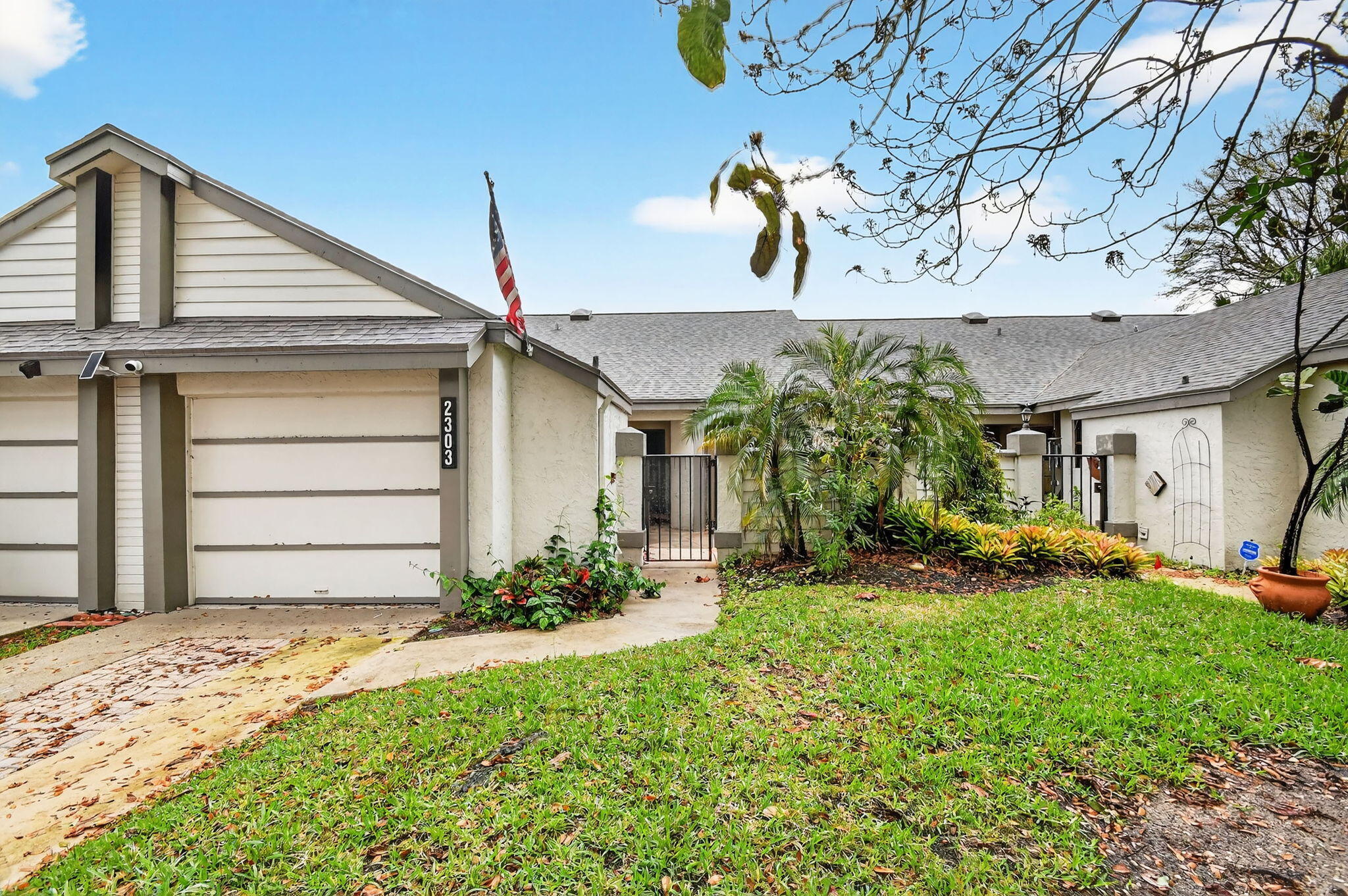 2303 Landings Greenacres, FL 33413