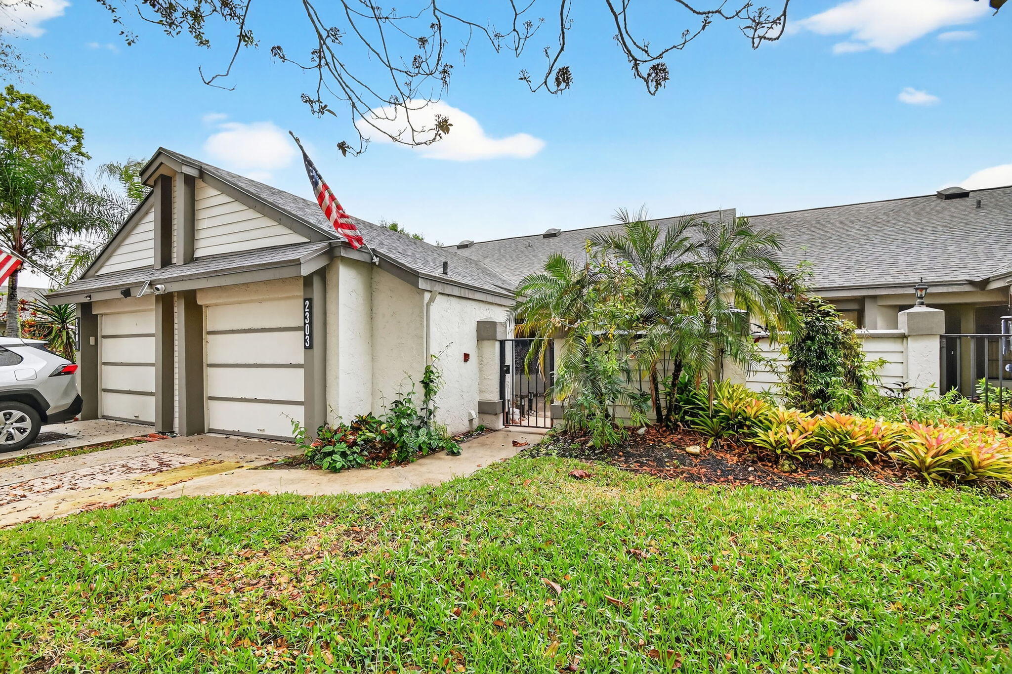 2303 Landings Greenacres, FL 33413