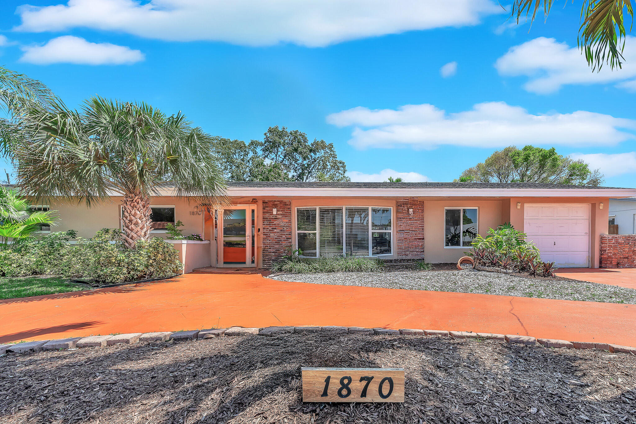 1870 NE 197th