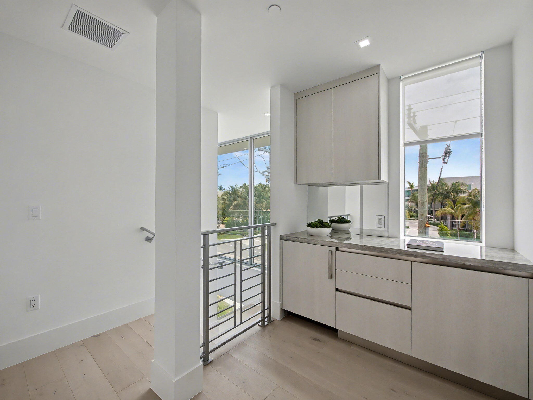 1070 Del Harbour Delray Beach, FL 33483