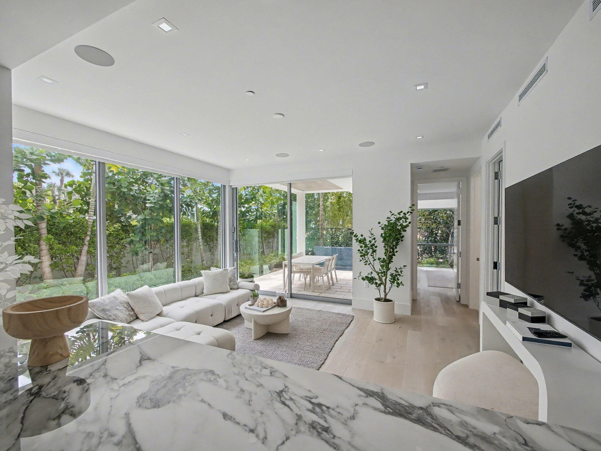 1070 Del Harbour Delray Beach, FL 33483