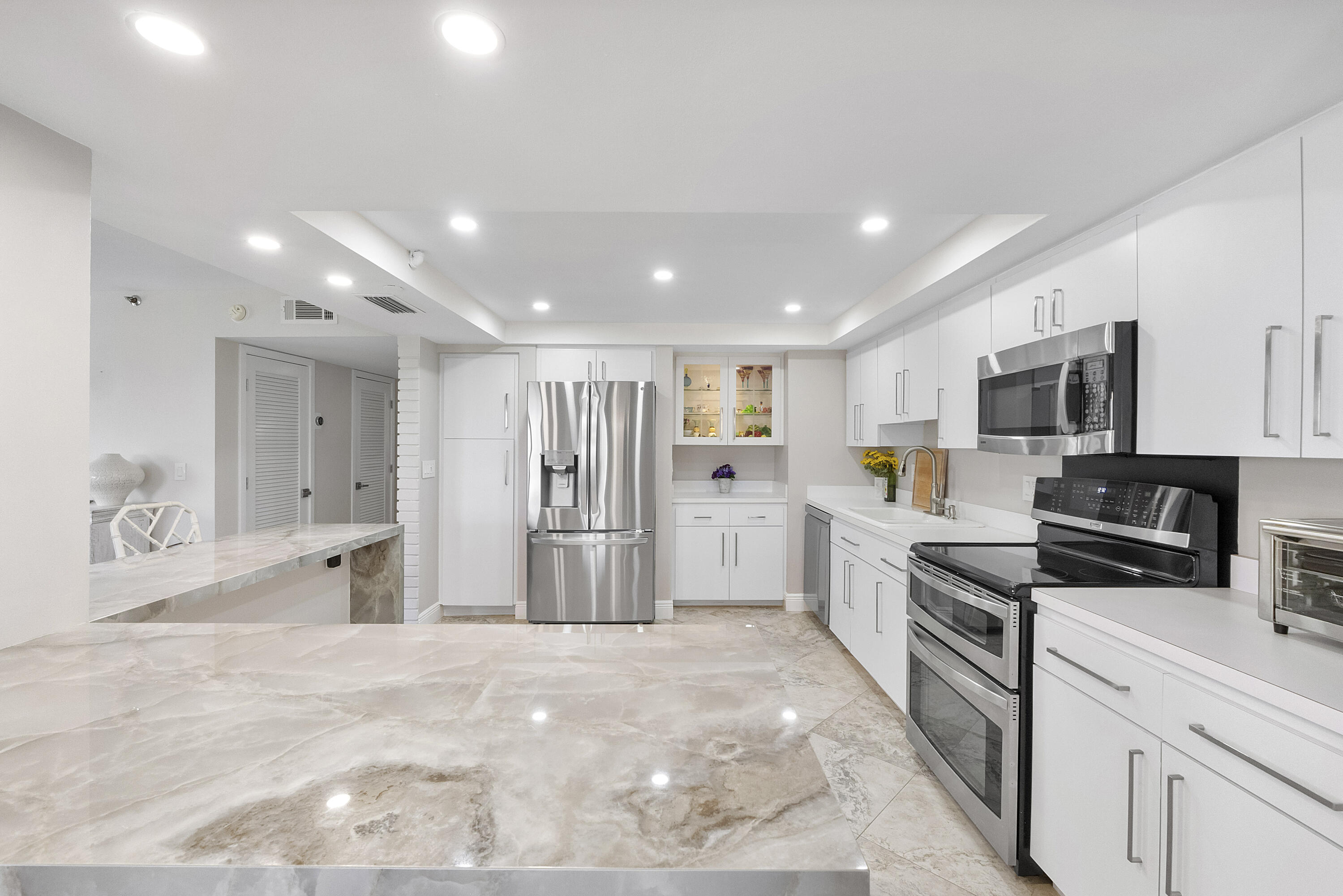 501 N Riverside #203 Pompano Beach, FL 33062