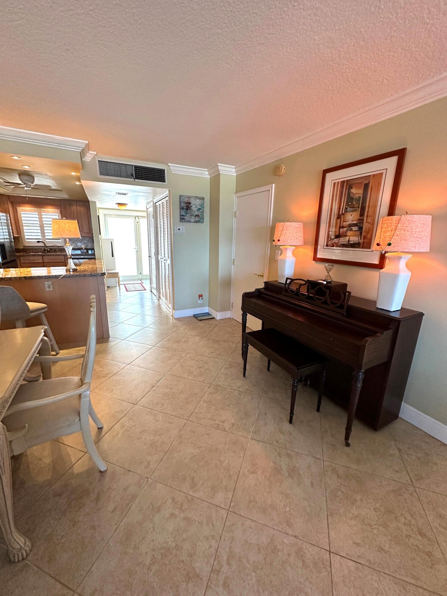 328 N Ocean #902 Pompano Beach, FL 33062