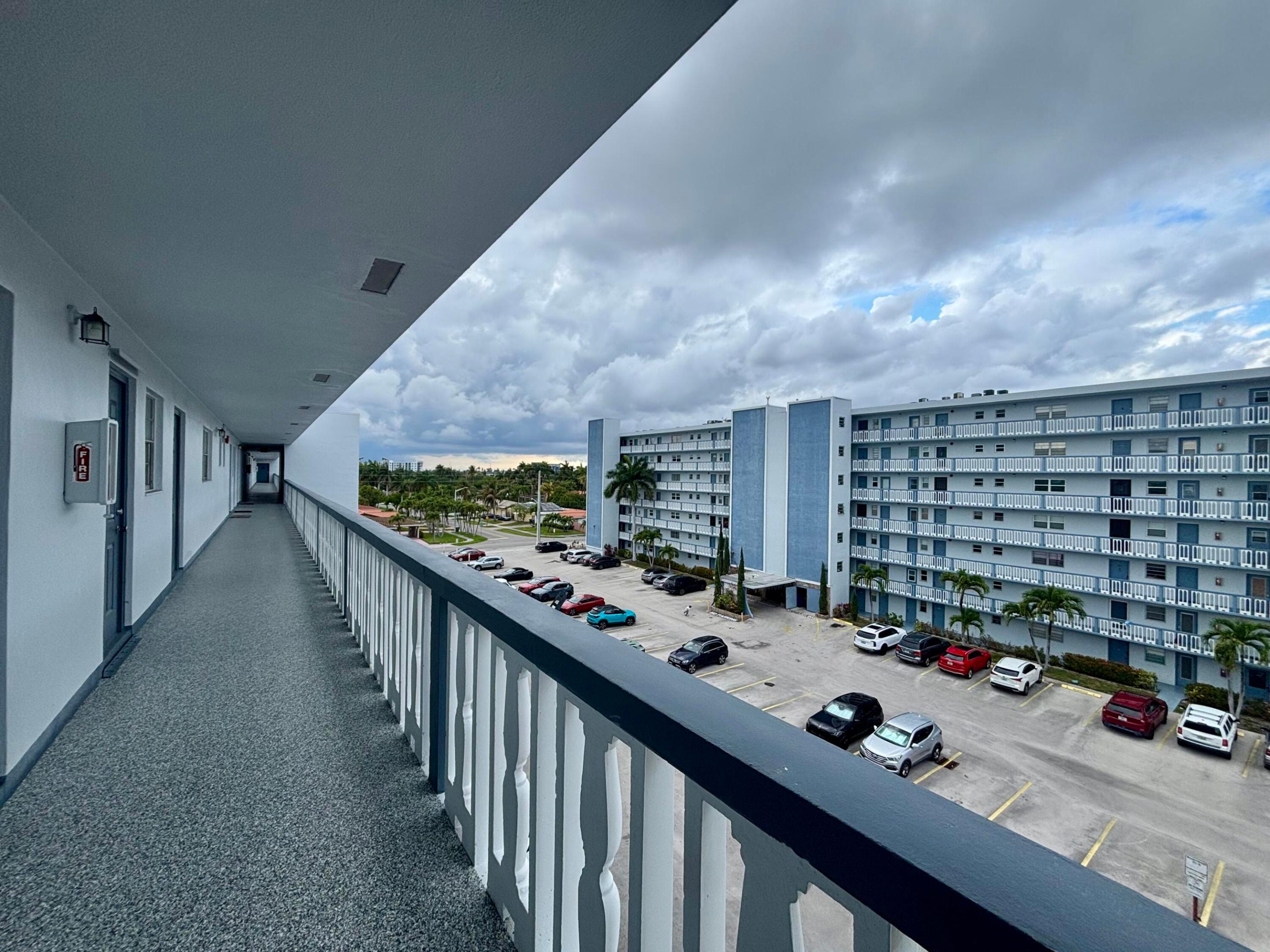 232 NE 12th #501 Hallandale Beach, FL 33009