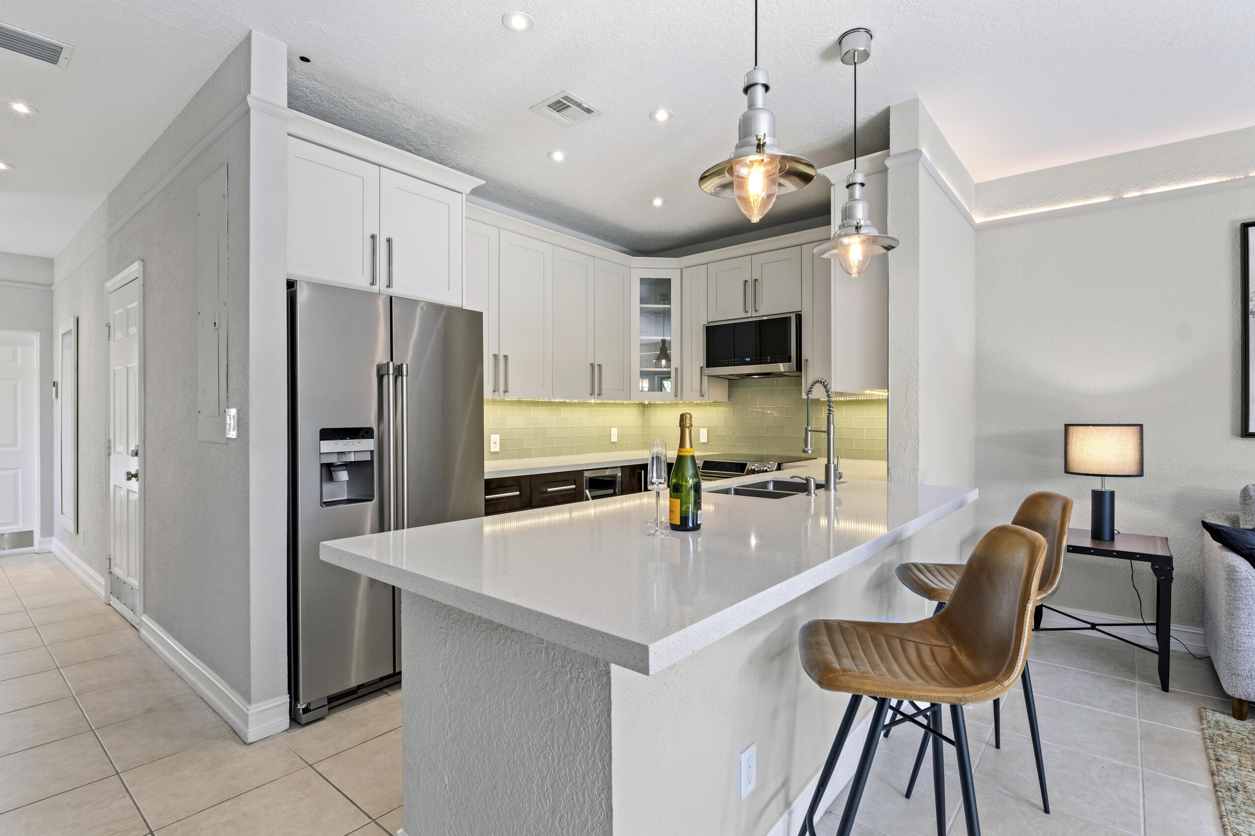 1741 NE 4th #F5 Fort Lauderdale, FL 33305