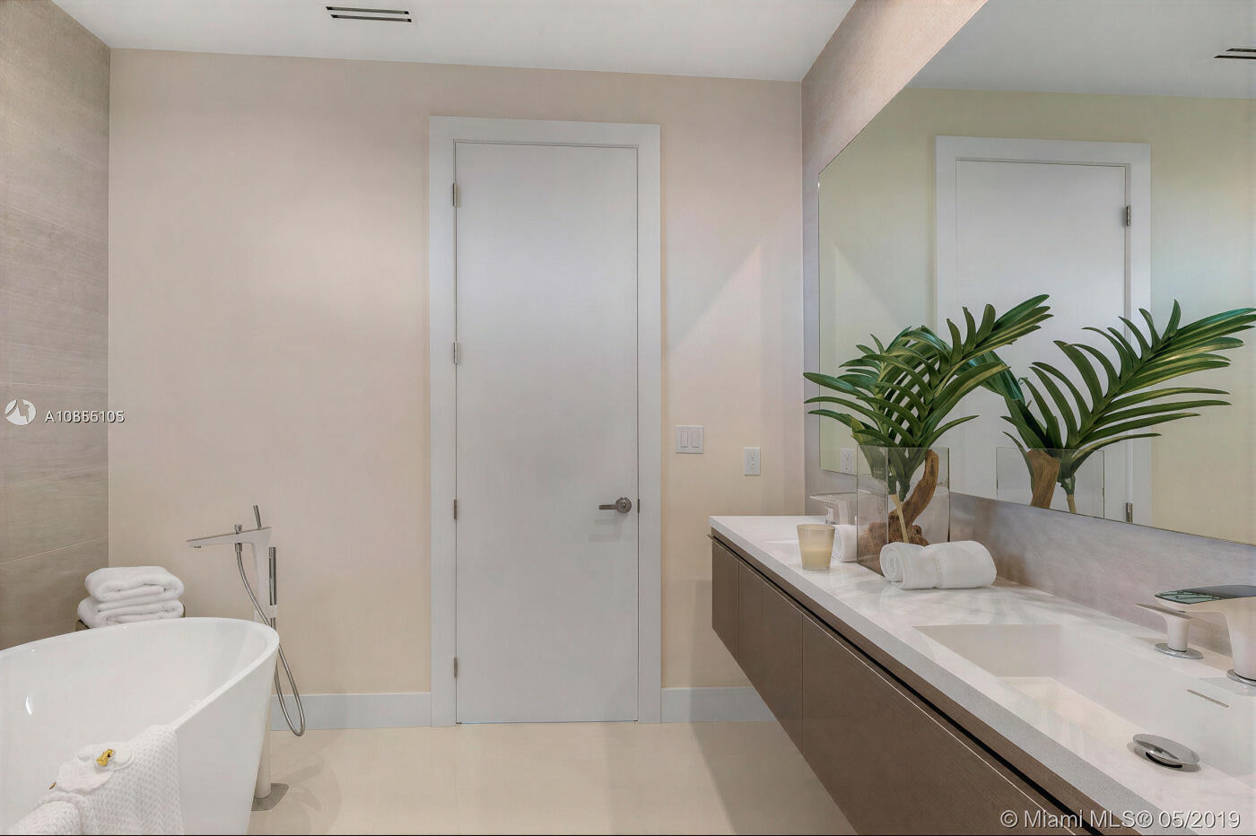 3123 Elizabeth #3123 Miami, FL 33133