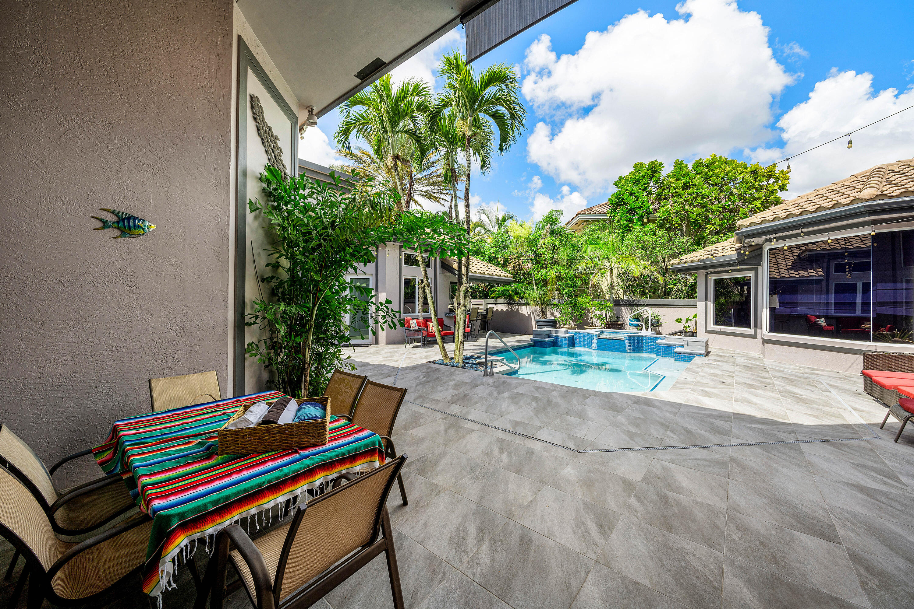 6595 NW 32nd Boca Raton, FL 33496