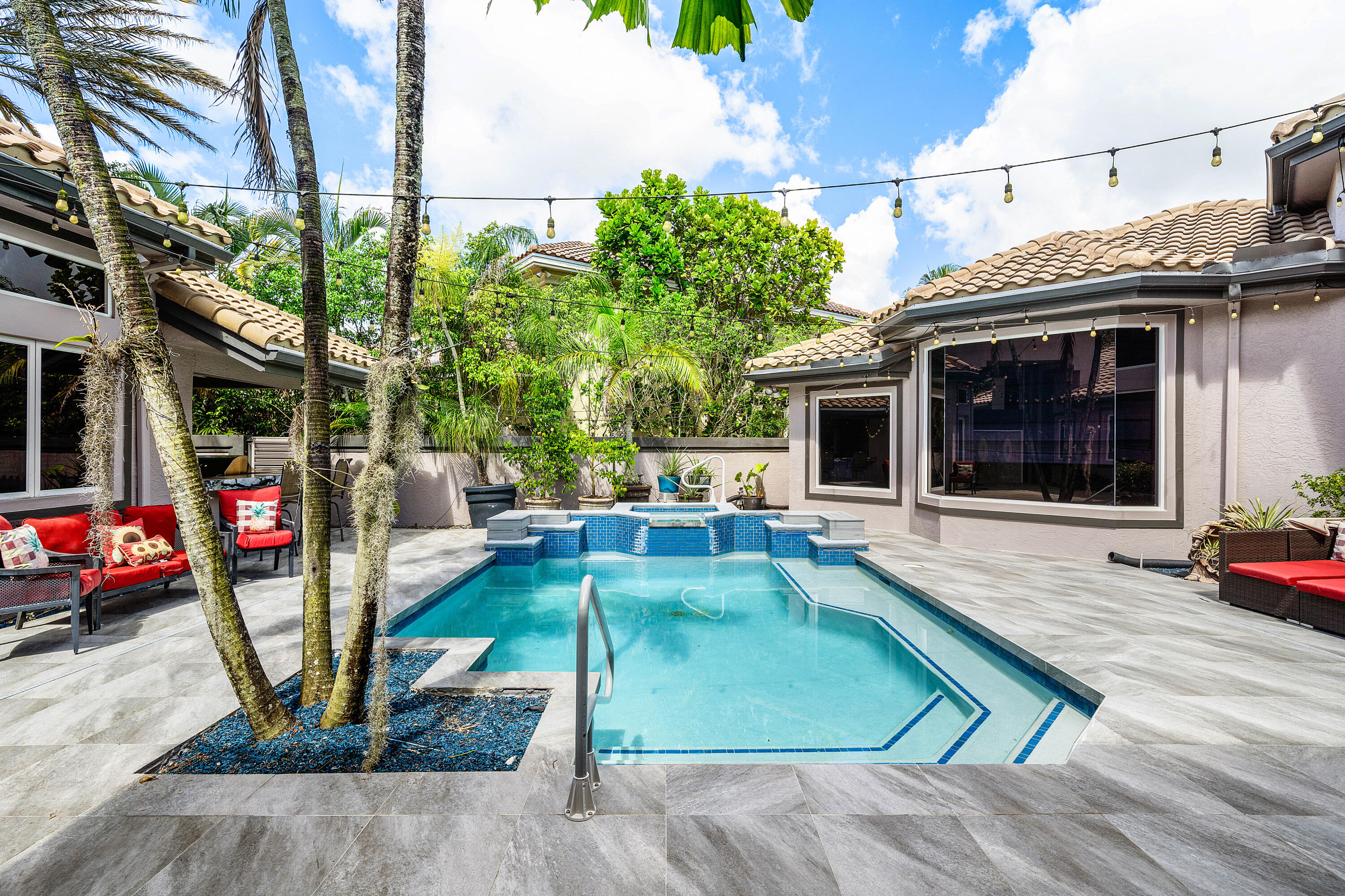 6595 NW 32nd Boca Raton, FL 33496