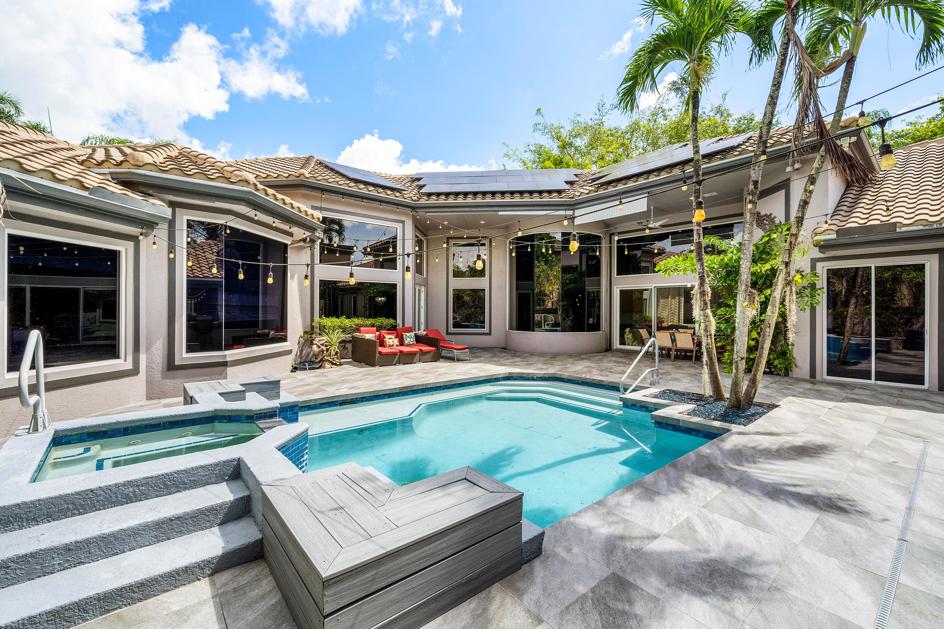 6595 NW 32nd Boca Raton, FL 33496