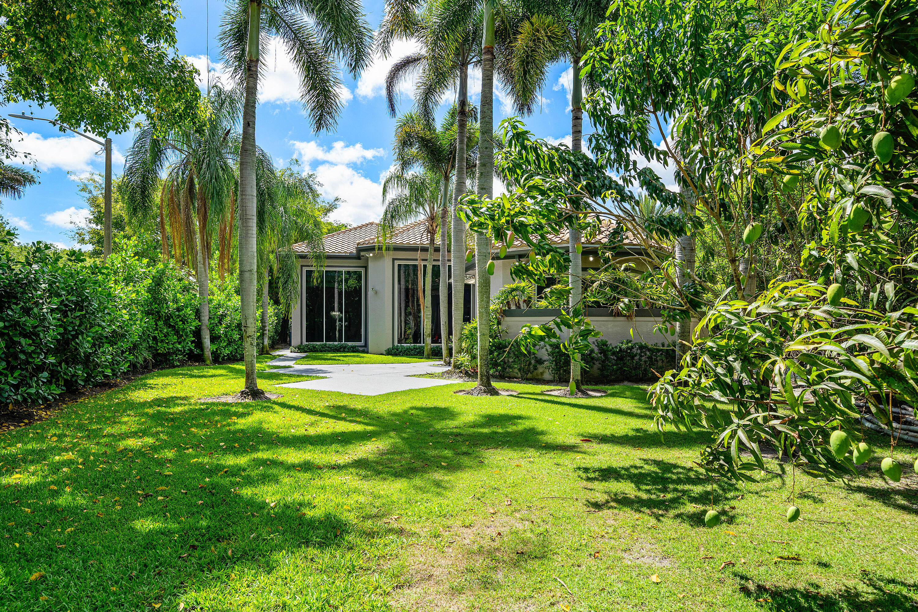 6595 NW 32nd Boca Raton, FL 33496
