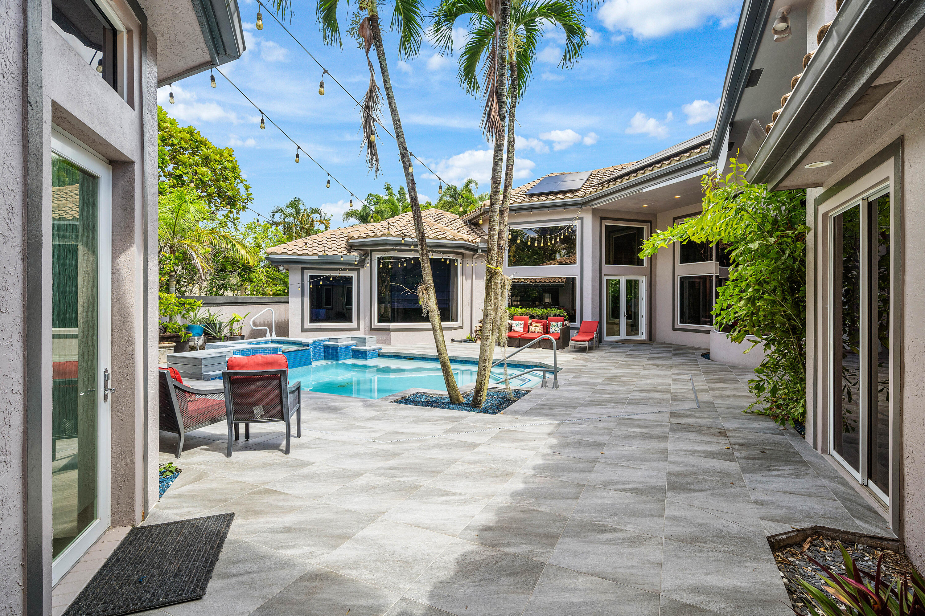 6595 NW 32nd Boca Raton, FL 33496