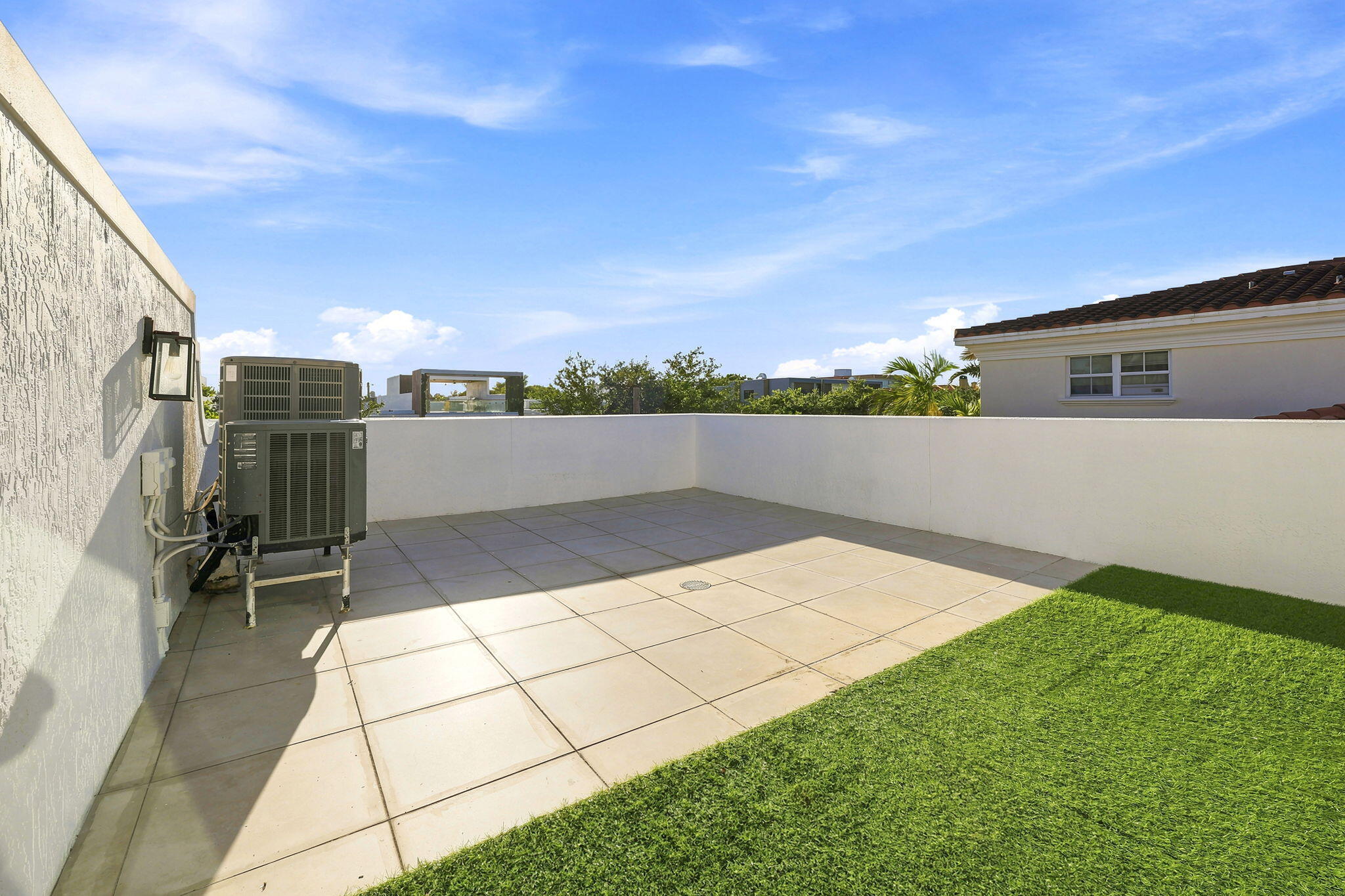 1812 NE 26th Fort Lauderdale, FL 33305