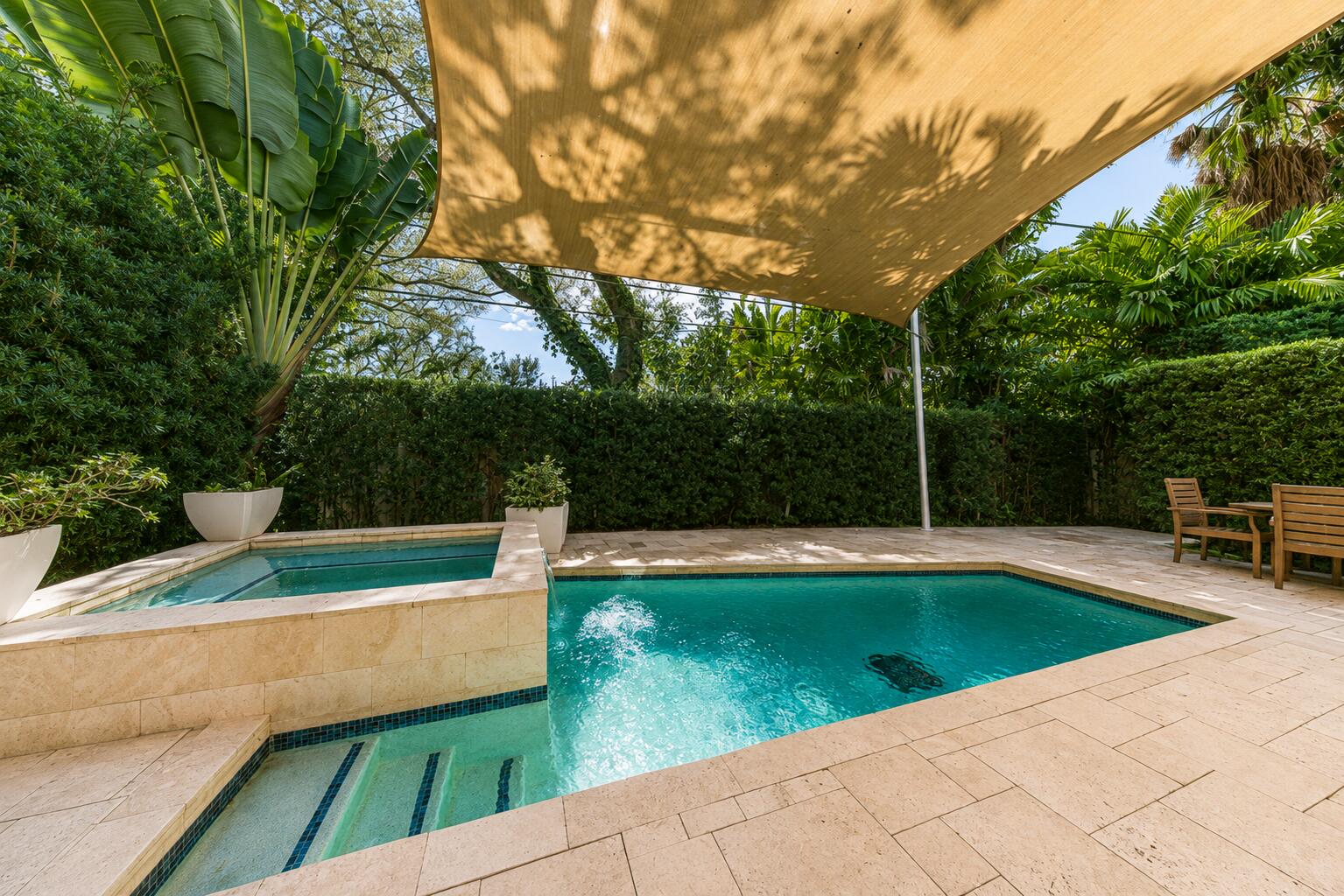 1118 N Rio Vis Fort Lauderdale, FL 33301