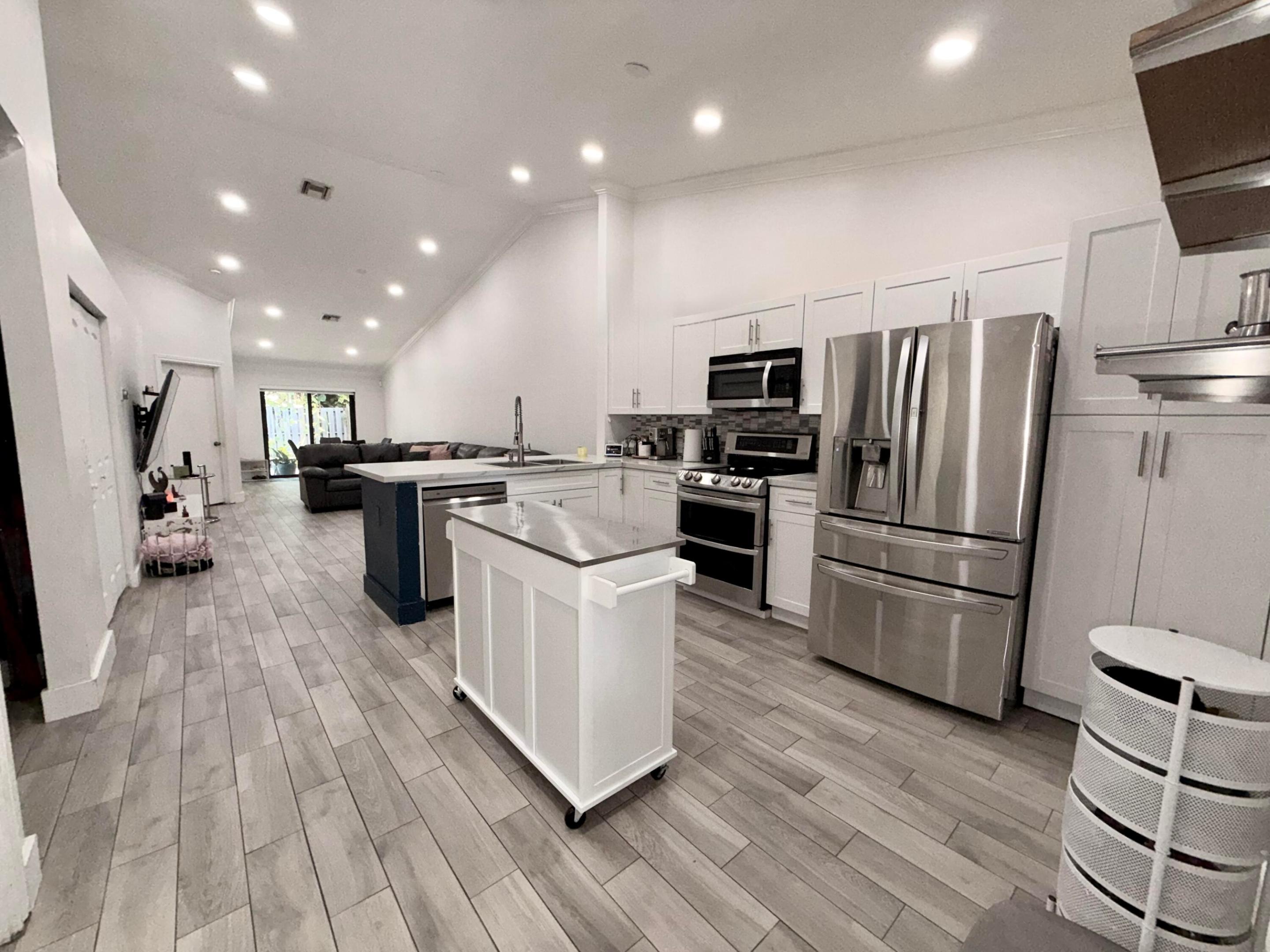11173 NW 38th Sunrise, FL 33351