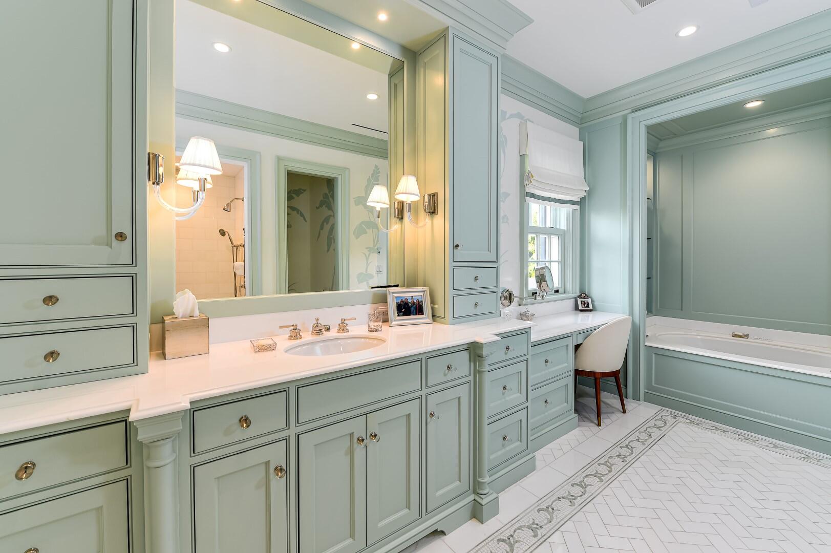 255 Wls Rd Palm Beach, FL 33480