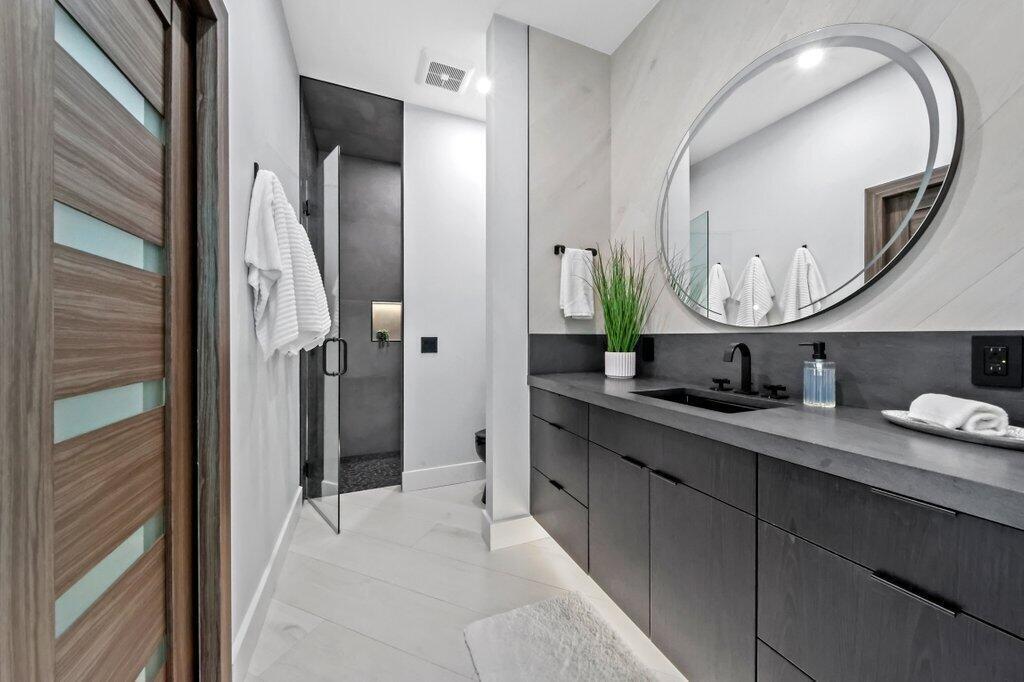 6879 SE South Marina Way Hutchinson Island, FL 34996