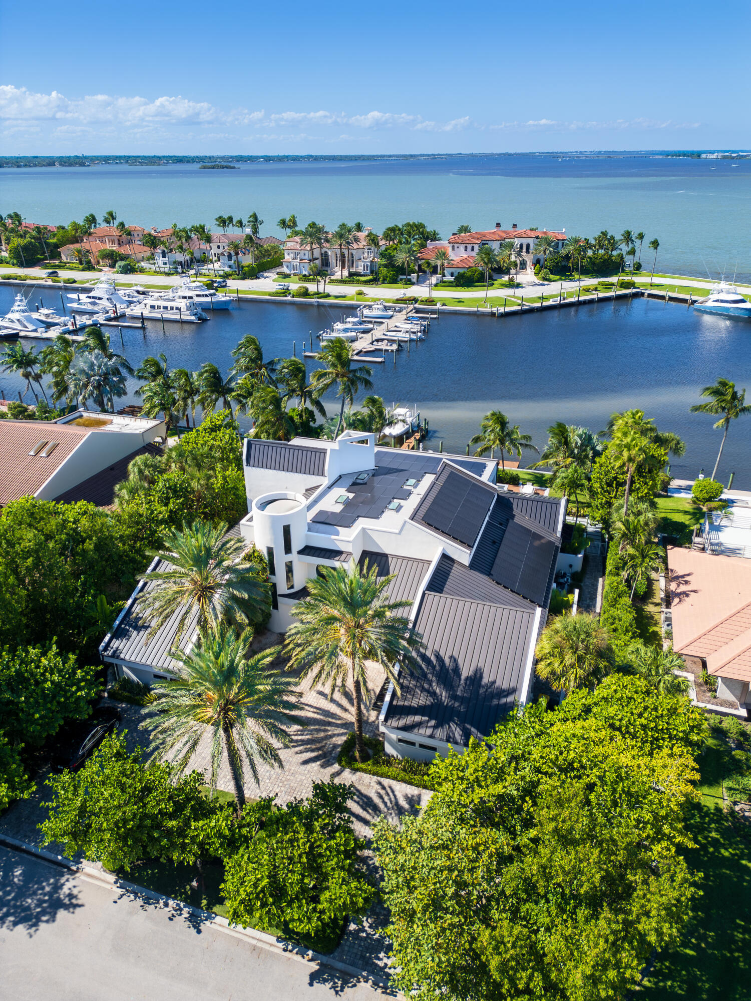 6879 SE South Marina Way Hutchinson Island, FL 34996