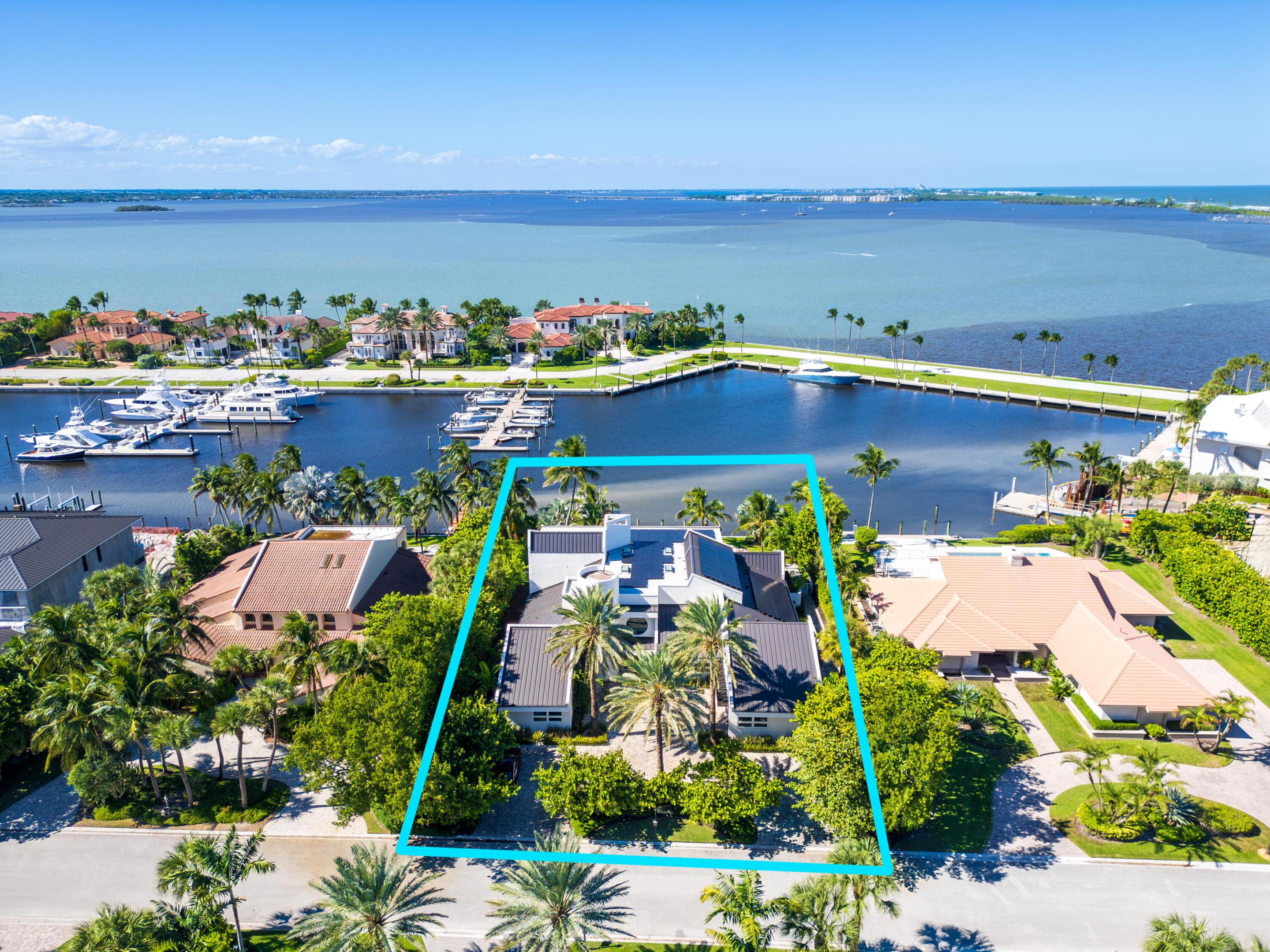 6879 SE South Marina Way Hutchinson Island, FL 34996