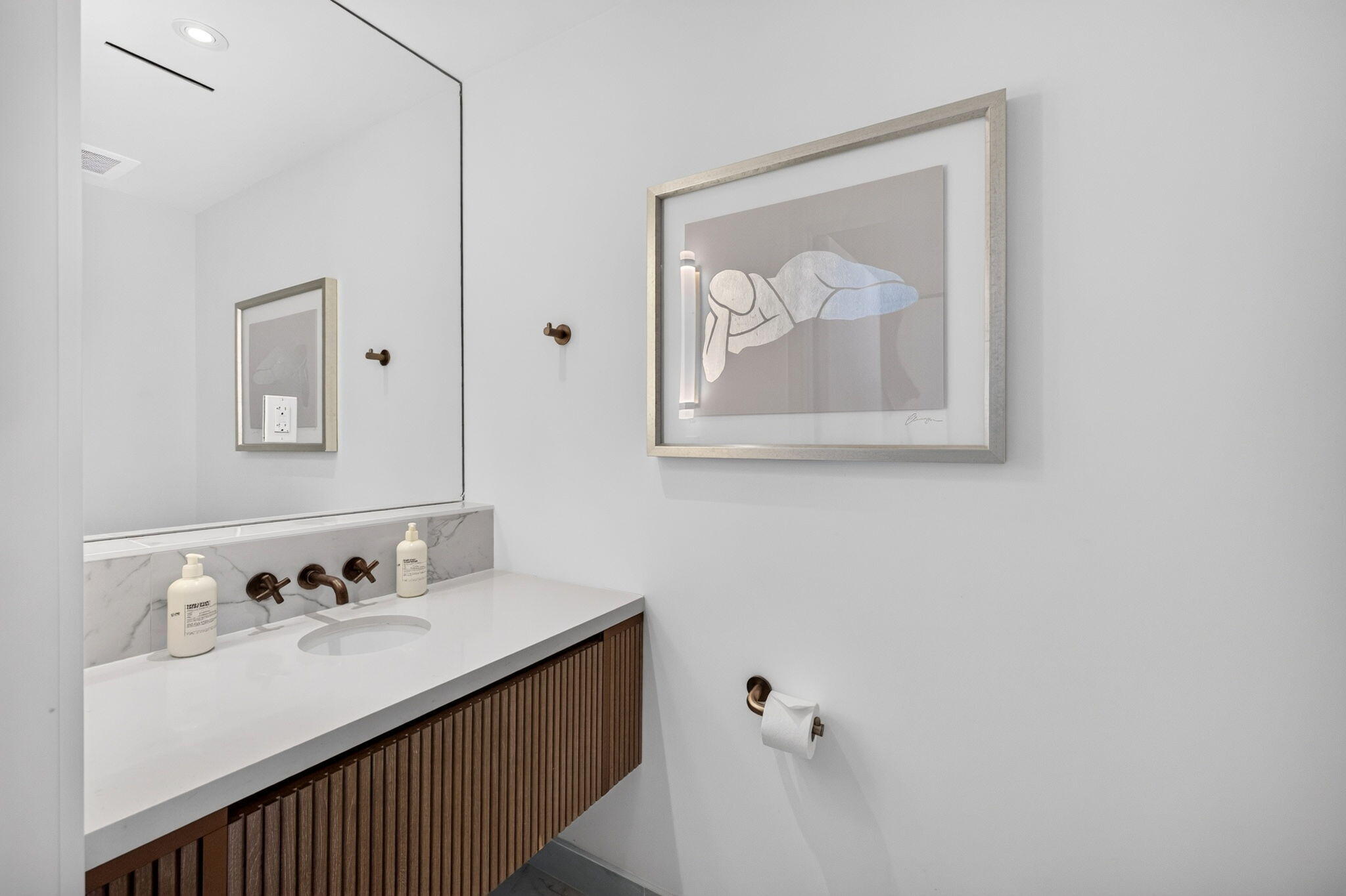 525 N Fort Lauderdale Bch Blvd #1602 Fort Lauderdale, FL 33304