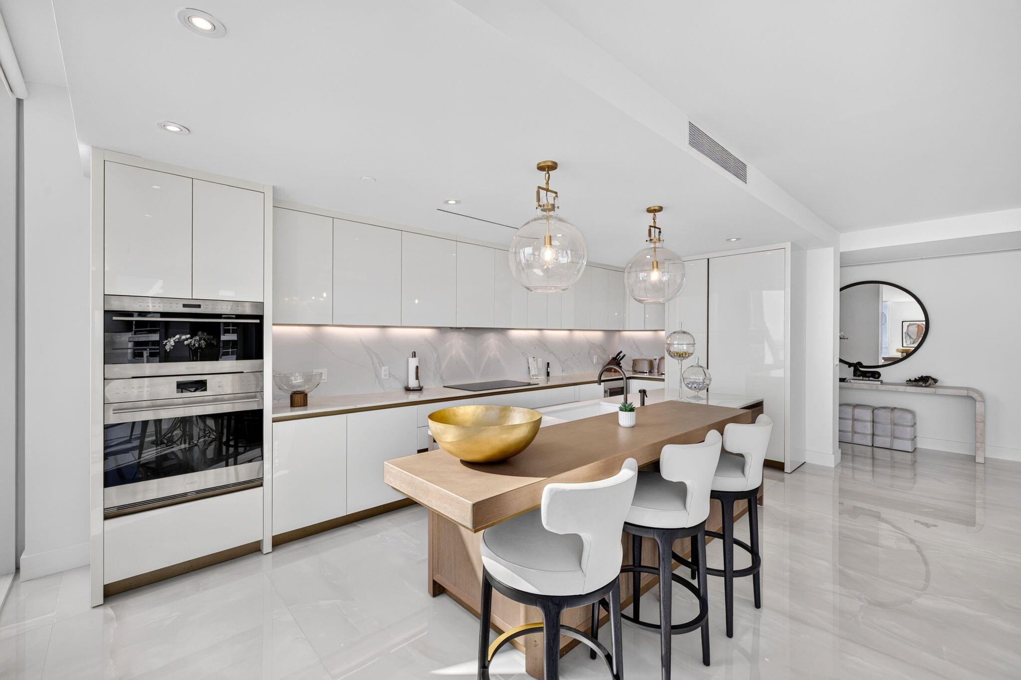 525 N Fort Lauderdale Bch Blvd #1602 Fort Lauderdale, FL 33304